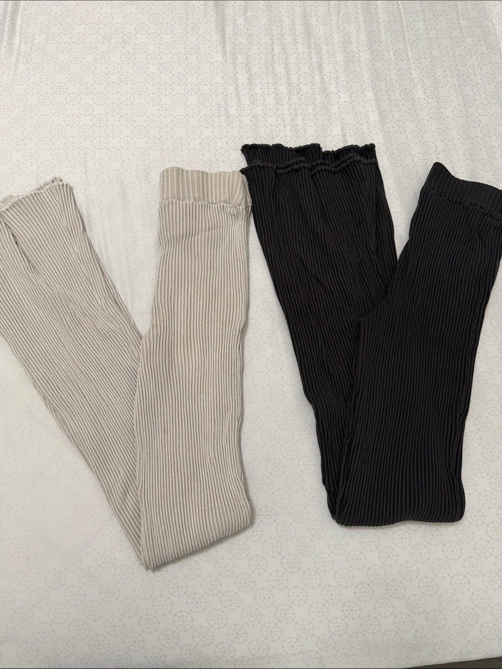 Garage Wide-Leg Ribbed Pants — dark gray & Light Beige